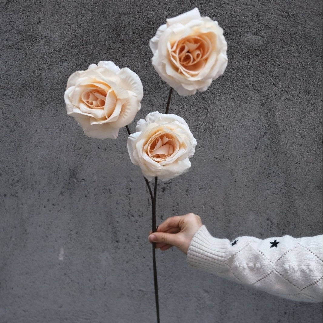 Conjunto de Flores Artificiales Negras y Rosas – Decoración Moderna para Fondo de Fiesta de Cumpleaños con Arreglo Floral Falso FA-255