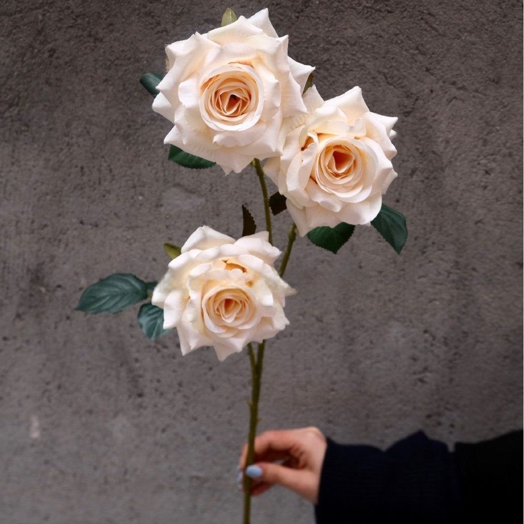 Conjunto de Flores Artificiales Negras y Rosas – Decoración Moderna para Fondo de Fiesta de Cumpleaños con Arreglo Floral Falso FA-255
