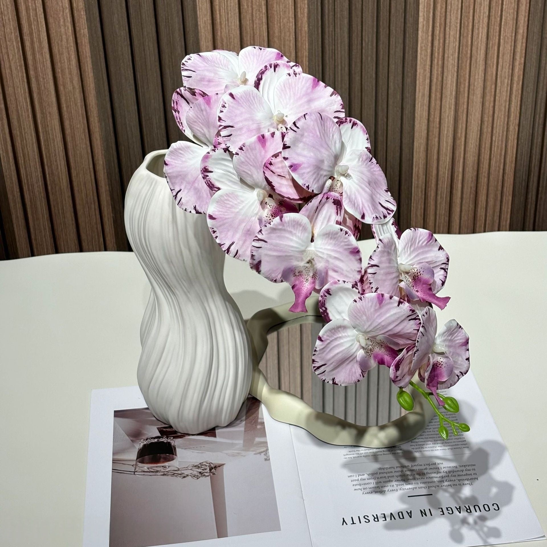Conjunto de Flores Artificiales Negras y Rosas – Decoración Moderna para Fondo de Fiesta de Cumpleaños con Arreglo Floral Falso FA-255