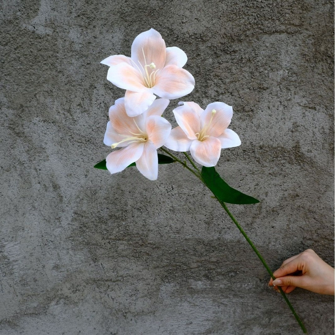 Conjunto de Flores Artificiales Negras y Rosas – Decoración Moderna para Fondo de Fiesta de Cumpleaños con Arreglo Floral Falso FA-255