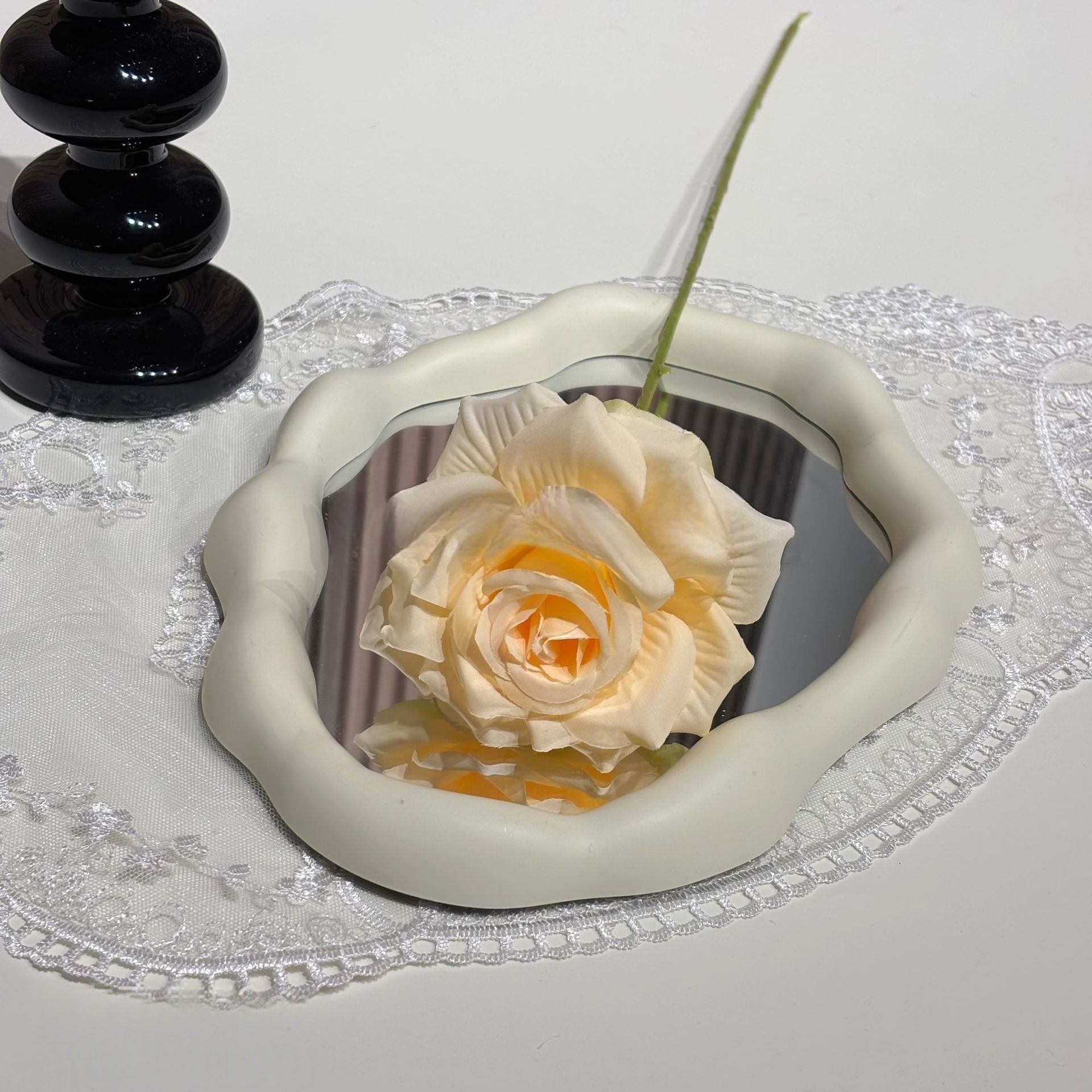 Conjunto de Flores Artificiales Negras y Rosas – Decoración Moderna para Fondo de Fiesta de Cumpleaños con Arreglo Floral Falso FA-255