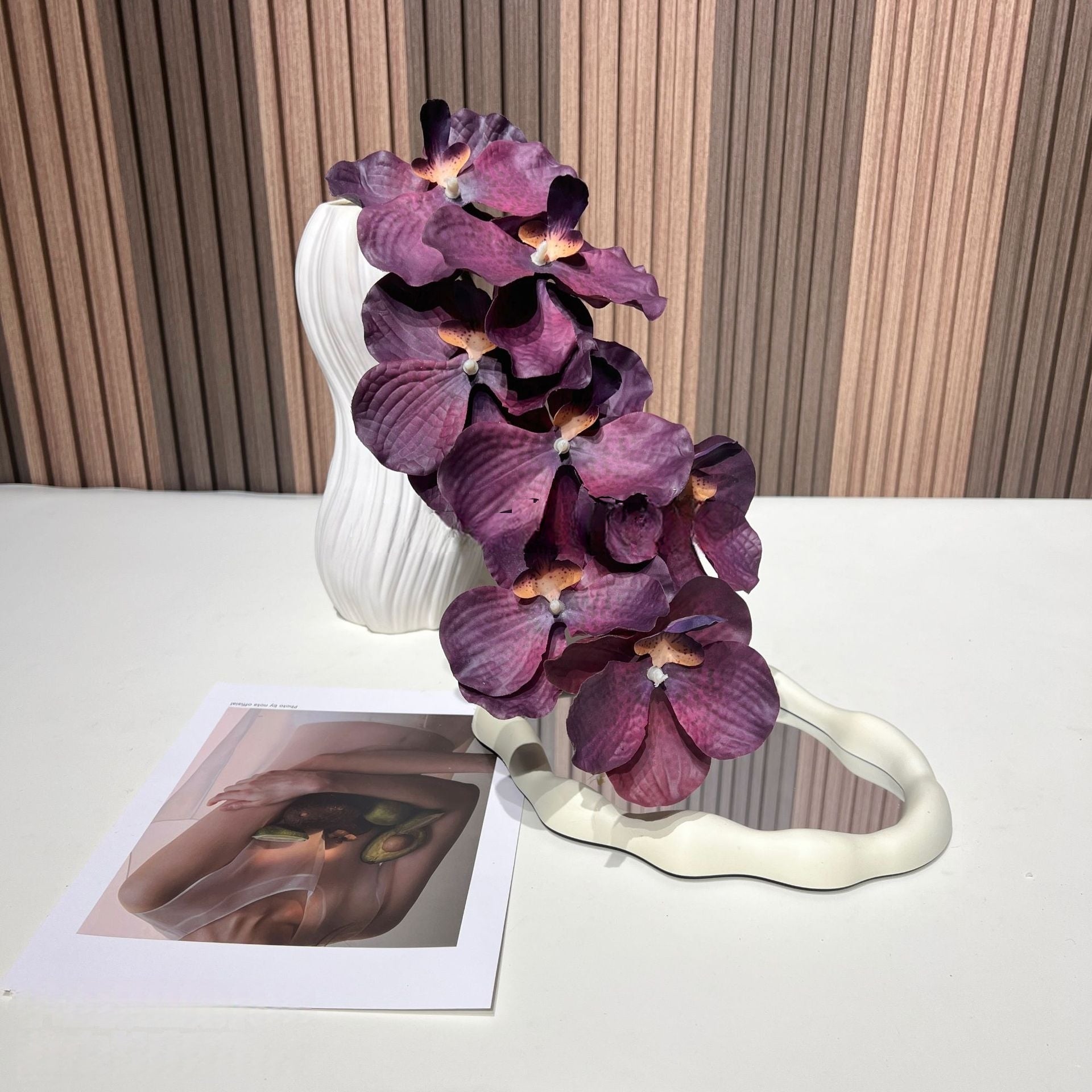 Conjunto de Flores Artificiales Negras y Rosas – Decoración Moderna para Fondo de Fiesta de Cumpleaños con Arreglo Floral Falso FA-255