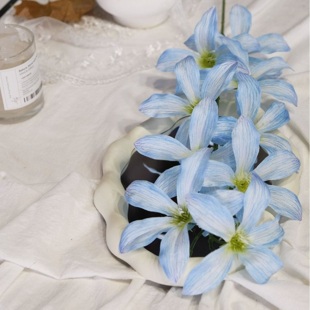 Conjunto de Flores Artificiales Negras y Rosas – Decoración Moderna para Fondo de Fiesta de Cumpleaños con Arreglo Floral Falso FA-255
