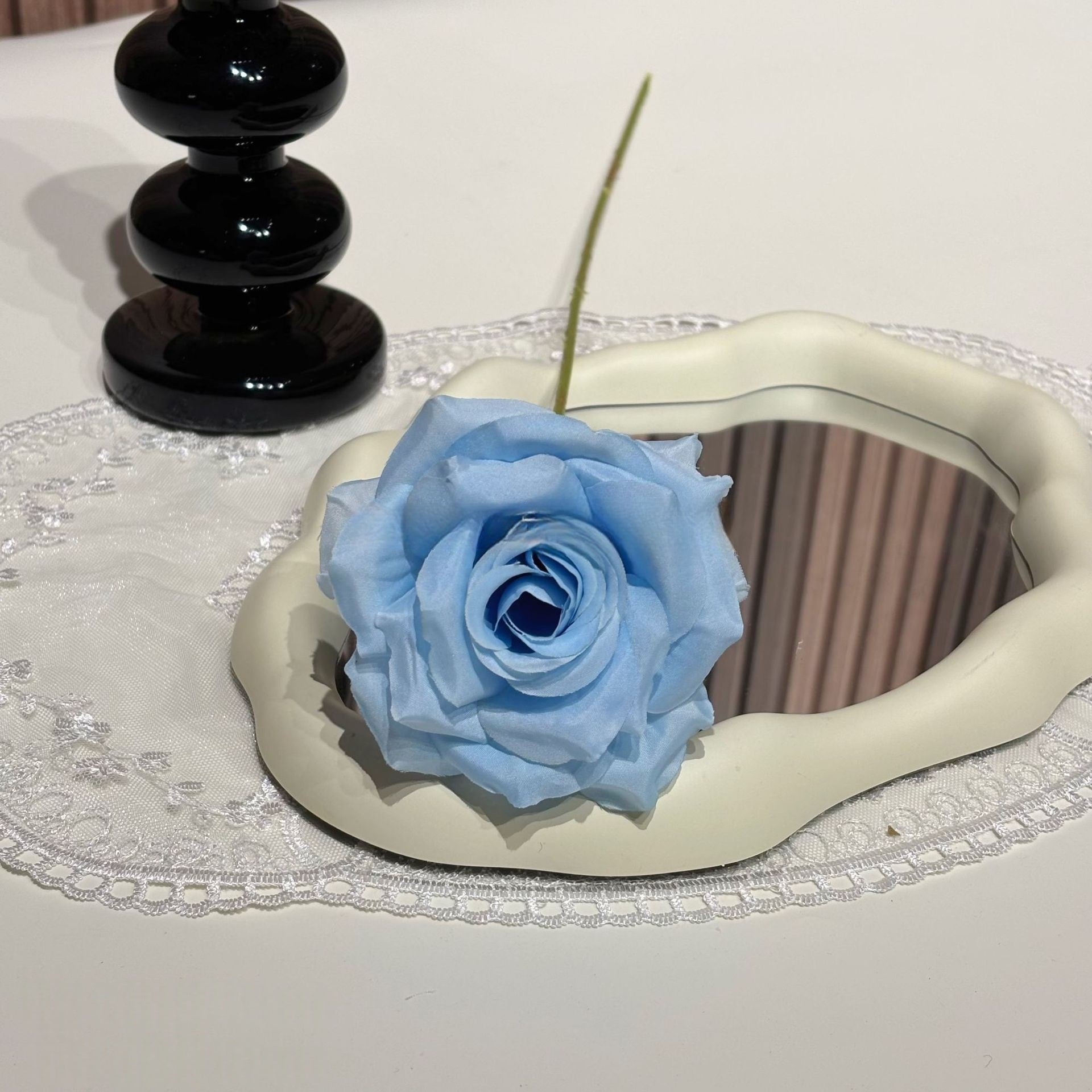 Conjunto de Flores Artificiales Negras y Rosas – Decoración Moderna para Fondo de Fiesta de Cumpleaños con Arreglo Floral Falso FA-255