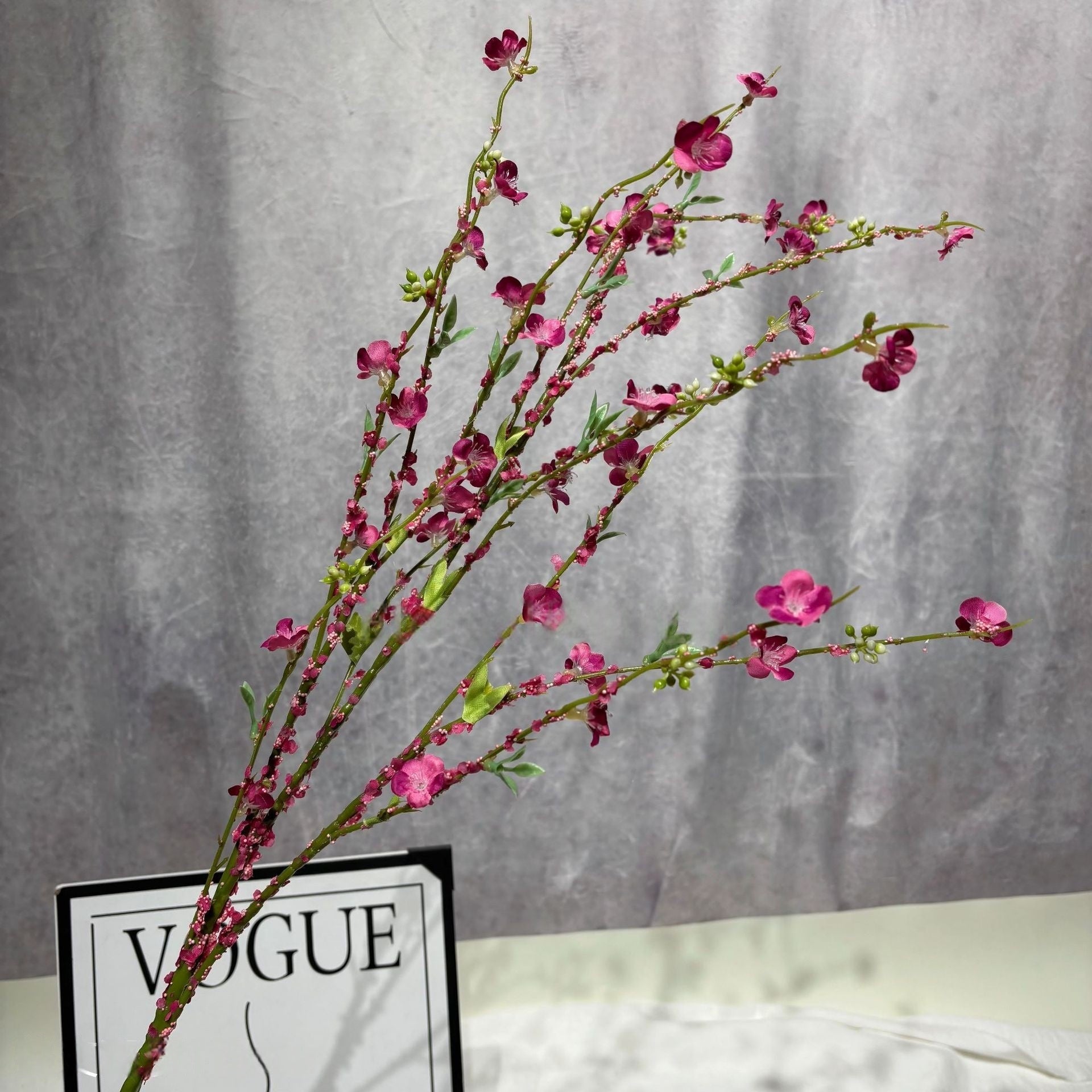 Conjunto de Flores Artificiales Negras y Rosas – Decoración Moderna para Fondo de Fiesta de Cumpleaños con Arreglo Floral Falso FA-255