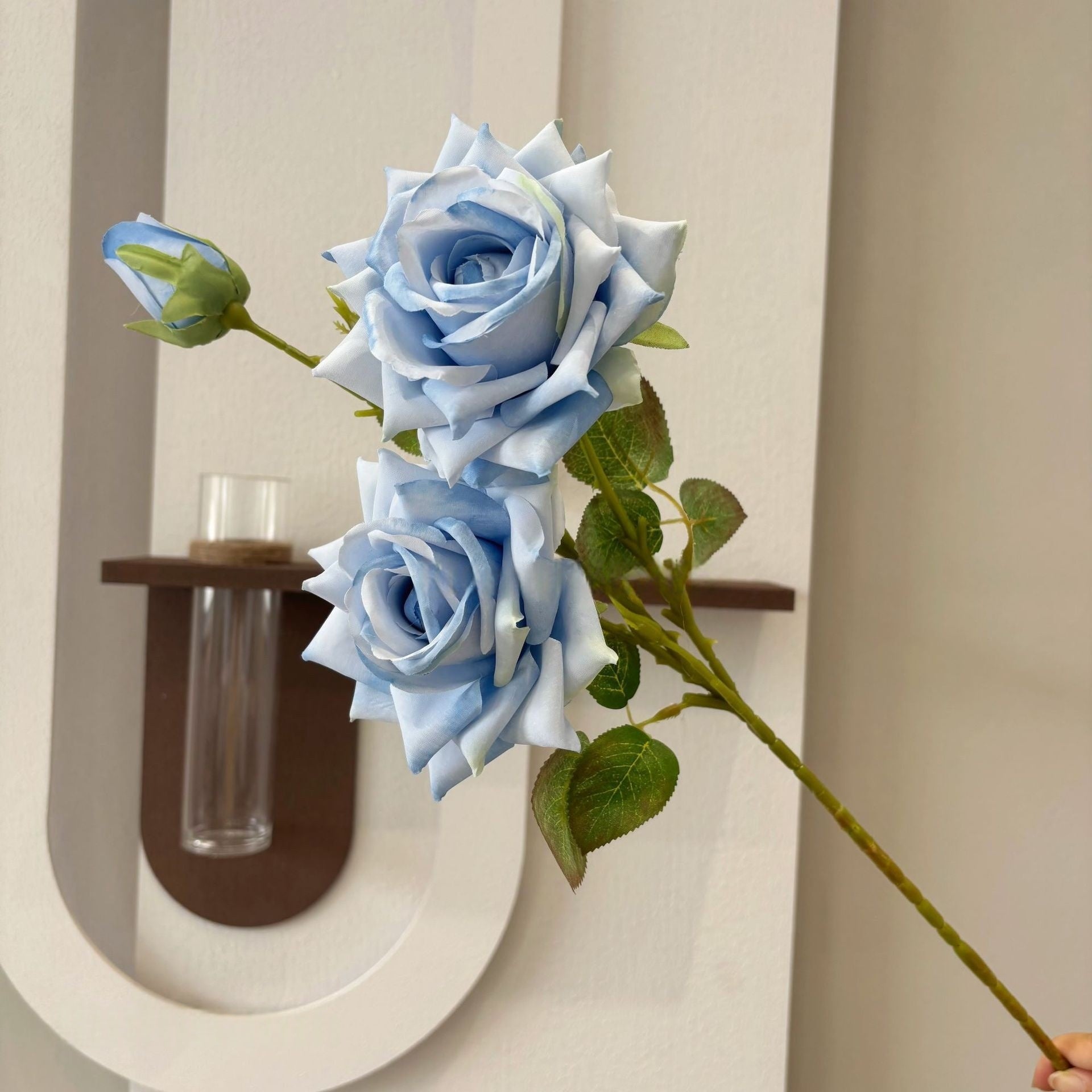 Conjunto de Flores Artificiales Negras y Rosas – Decoración Moderna para Fondo de Fiesta de Cumpleaños con Arreglo Floral Falso FA-255