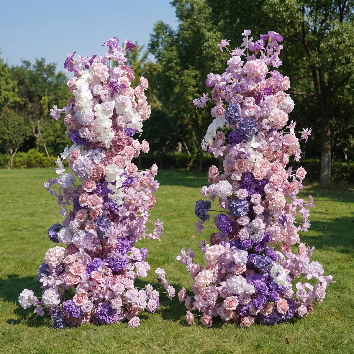 Eleganter Blumenbogen in Mondform für die Hochzeitszeremonie – Künstlicher Blumenbogen für Hochzeiten, Veranstaltungen und besondere Anlässe