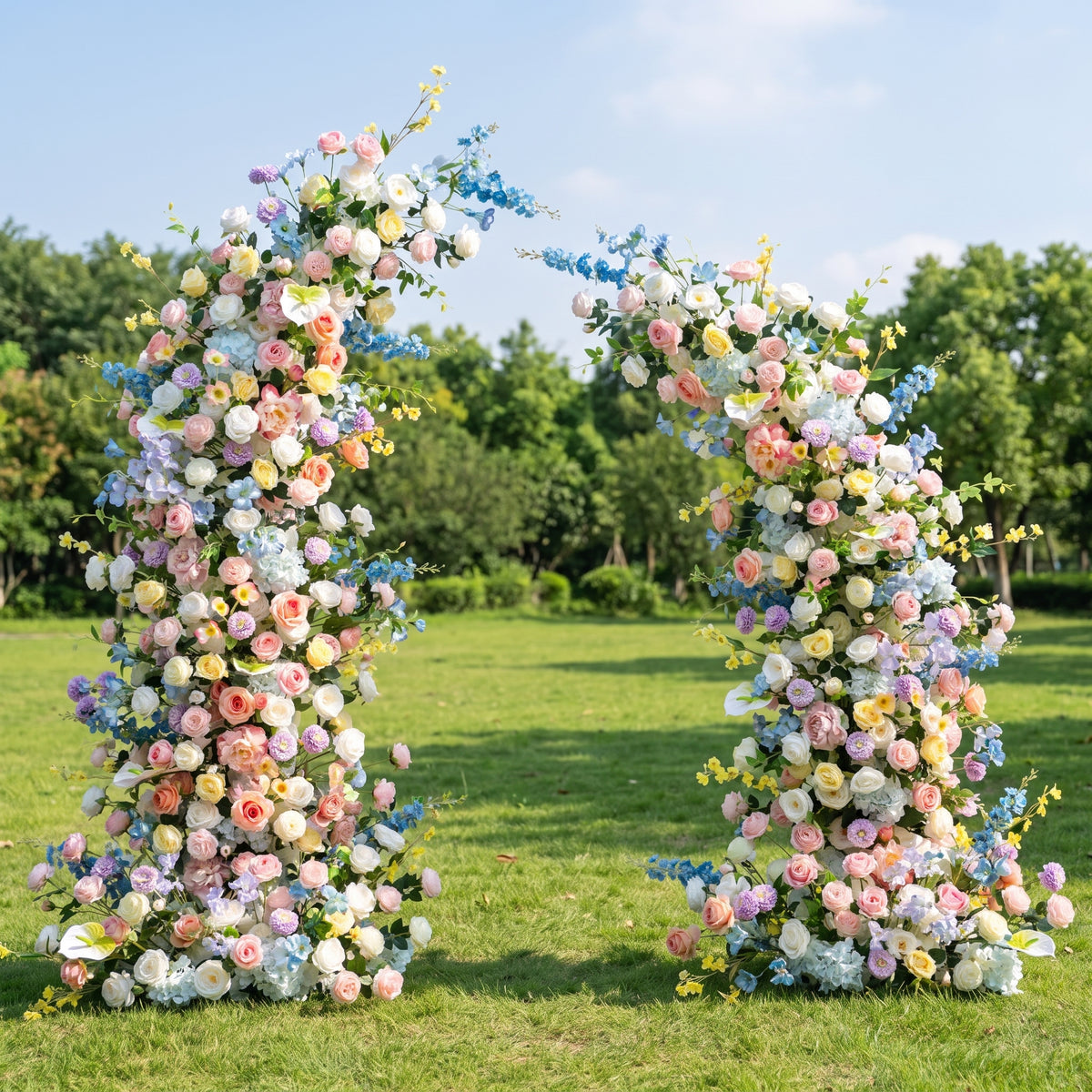 Eleganter Blumenbogen in Mondform für die Hochzeitszeremonie – Künstlicher Blumenbogen für Hochzeiten, Veranstaltungen und besondere Anlässe