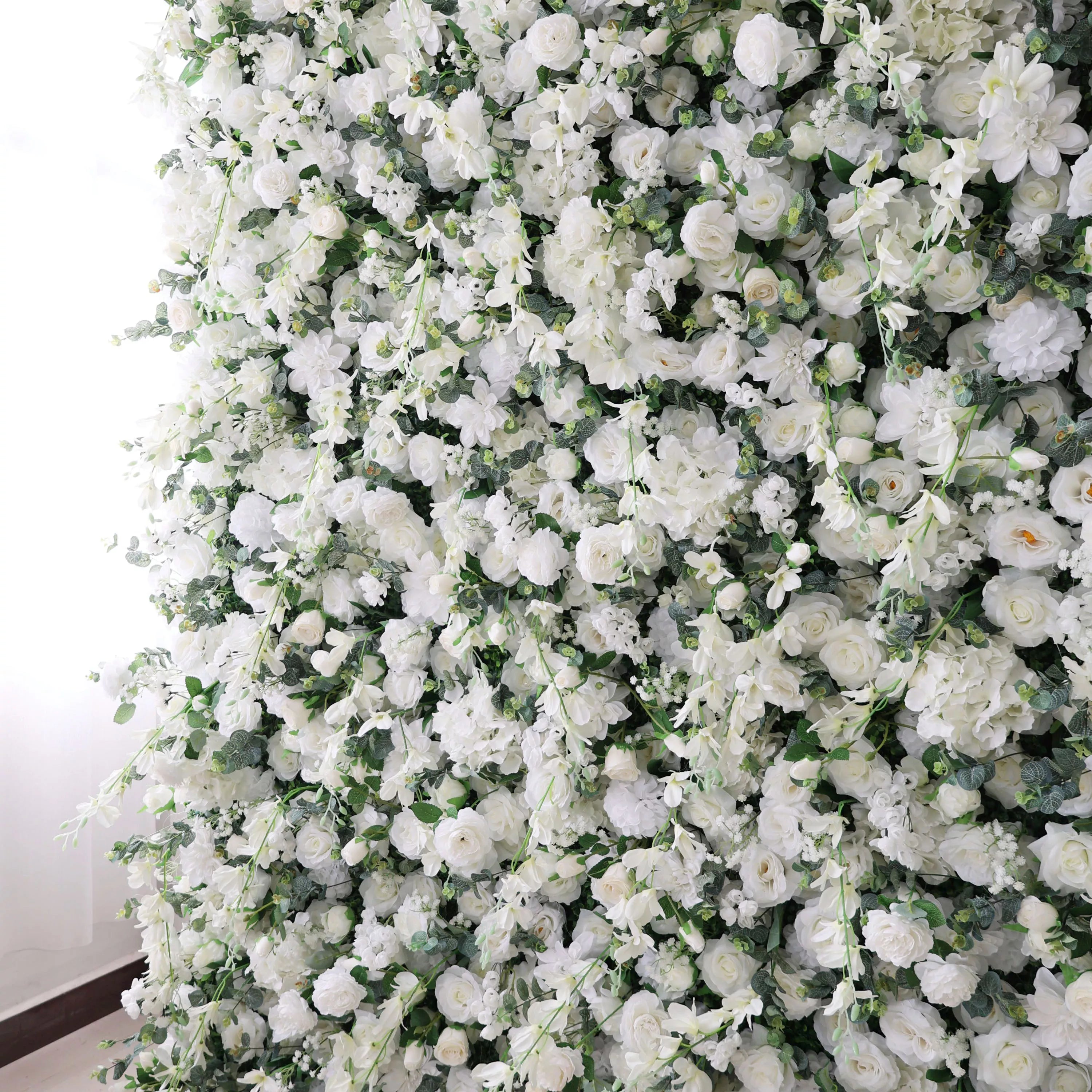 زهور فالار جدار أزهار أبيض أثيري مع لهجات خضراء ناعمة: مثالي للمناسبات الأنيقة &amp; Fall