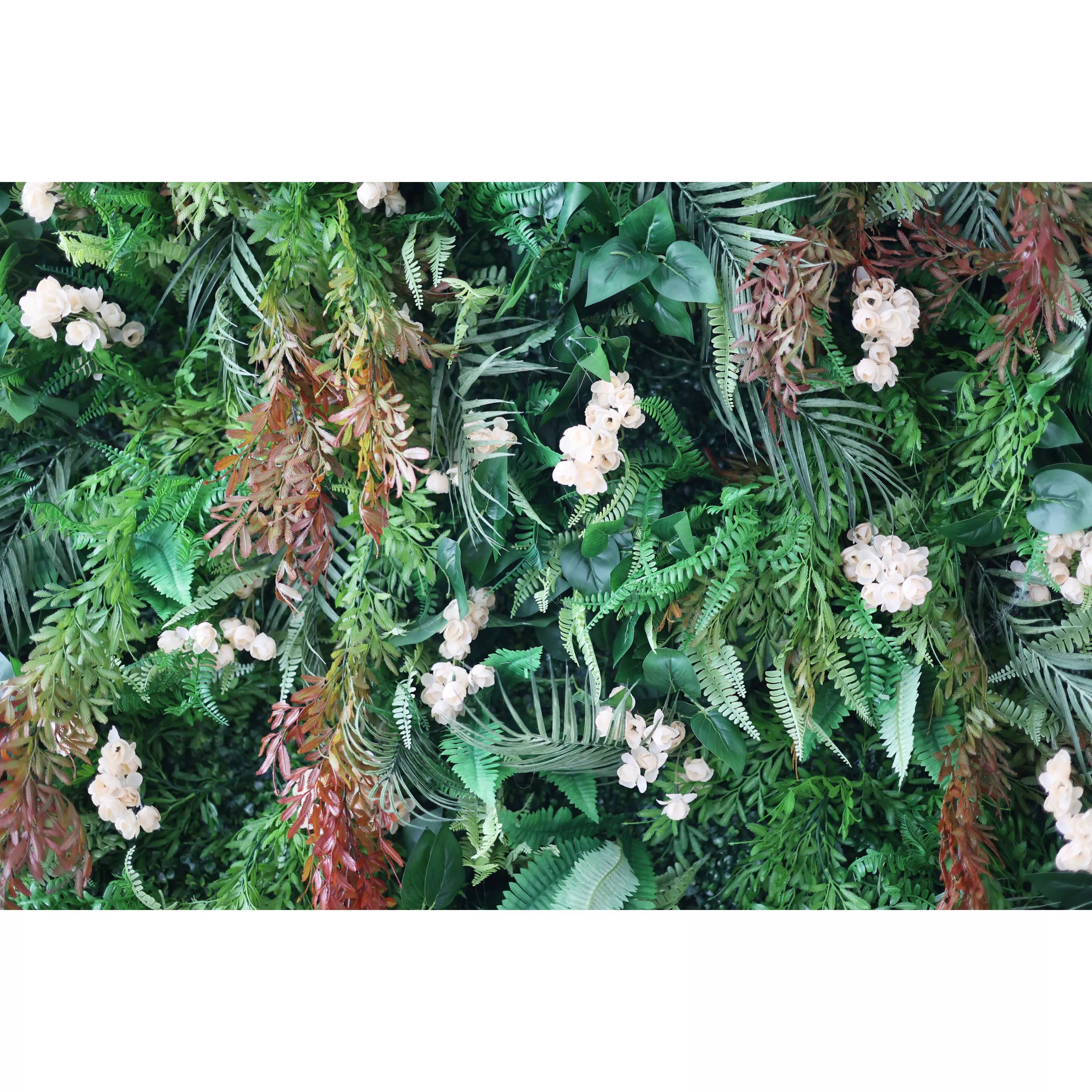 زهور فالار جدار الغابات الاستوائية المورقة مع أزهار عاجية حساسة: الغوص في احتضان الطبيعة-الانصهار المثالي للخضرة والزهور