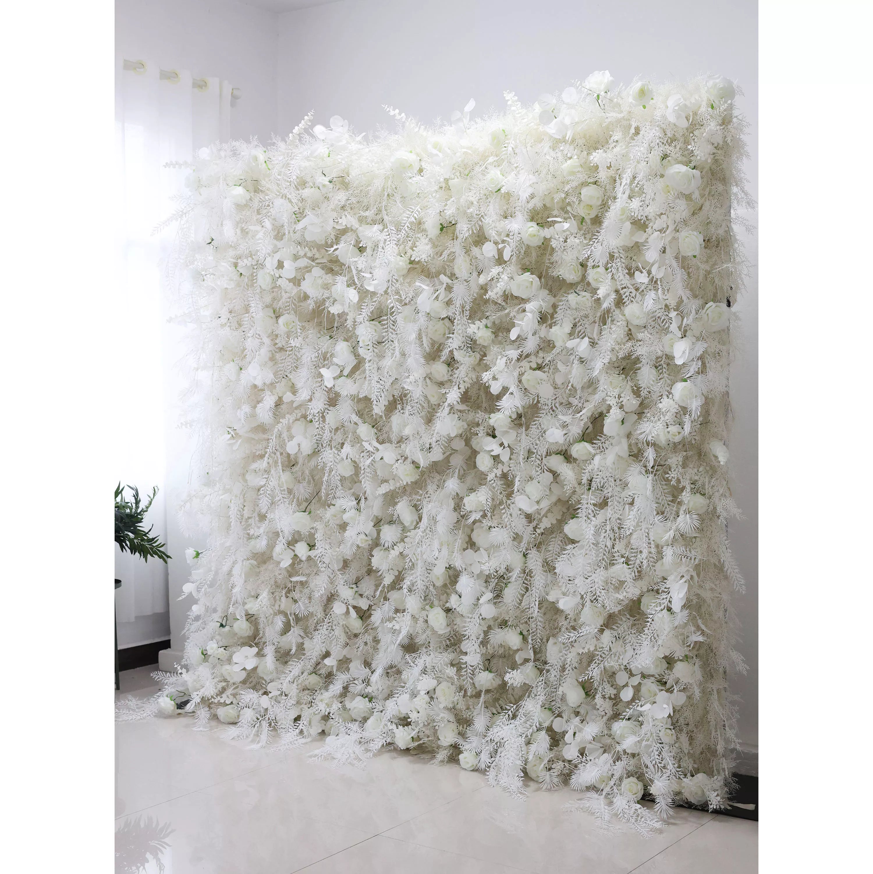 جدار أزهار أبيض أثيري بلهجات السرخس الريش: واحة من الصفاء للعلاوة من من من من