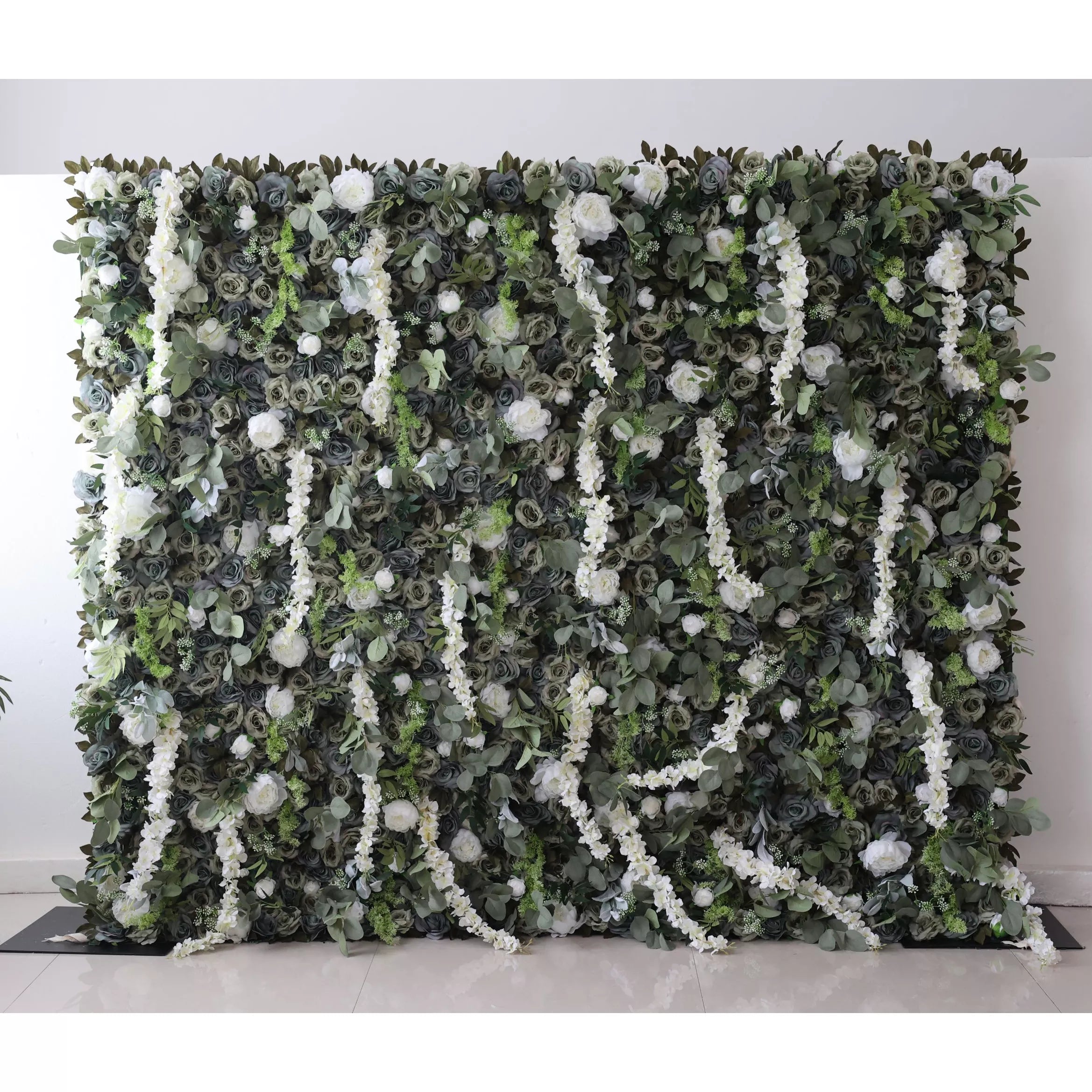 Valar Flowers présente : Verdant Elysium – Un mélange luxuriant de feuillage vert et de fleurs blanches en cascade – Le mur par excellence inspiré de la nature pour les garden-parties, les événements à thème écologique et les intérieurs verts-VF-222-2