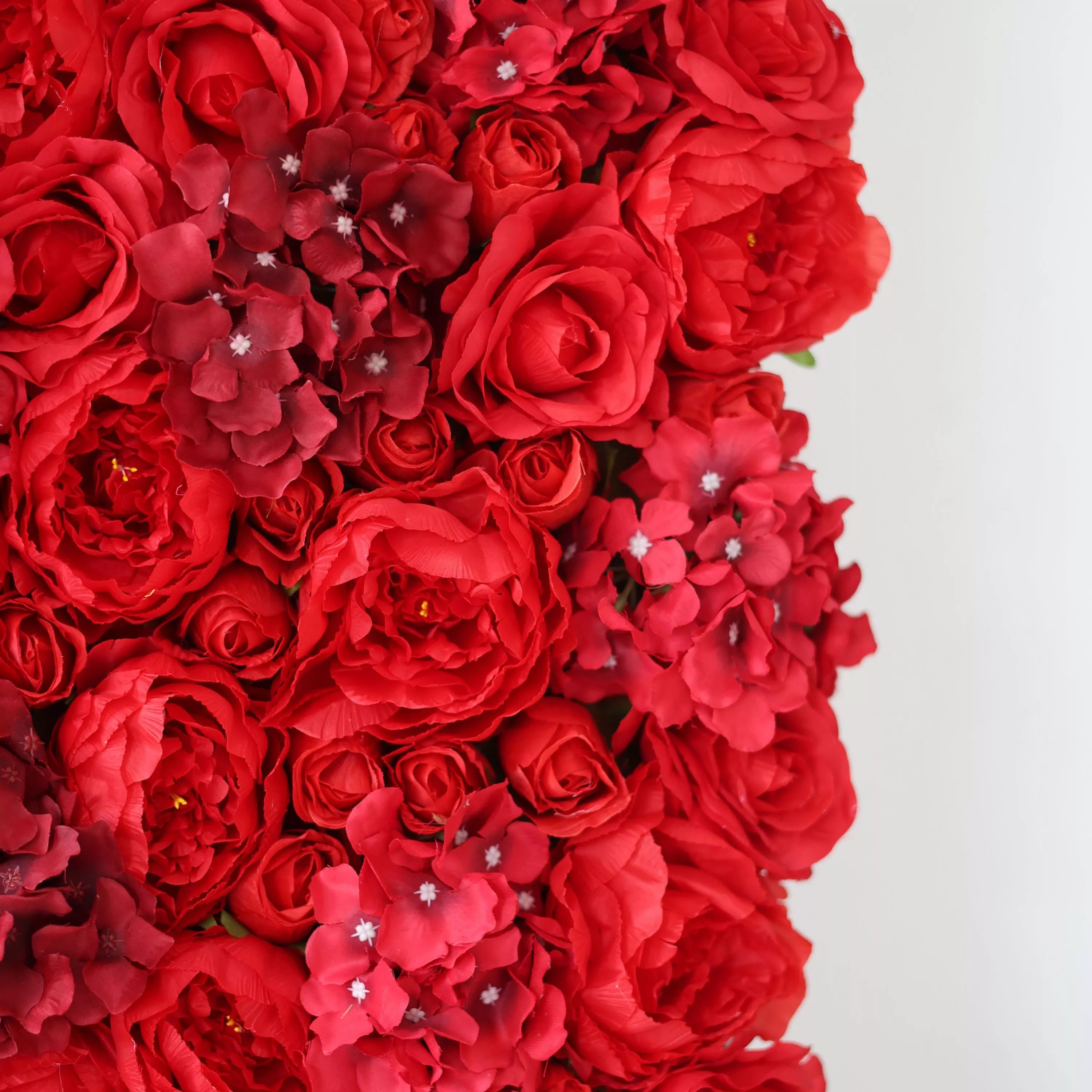 زهرة فالار زهرة اصطناعية حمراء زهرة خلفية جدار الزفاف ، ديكور حفلات زهور ، حدث لفة حتى