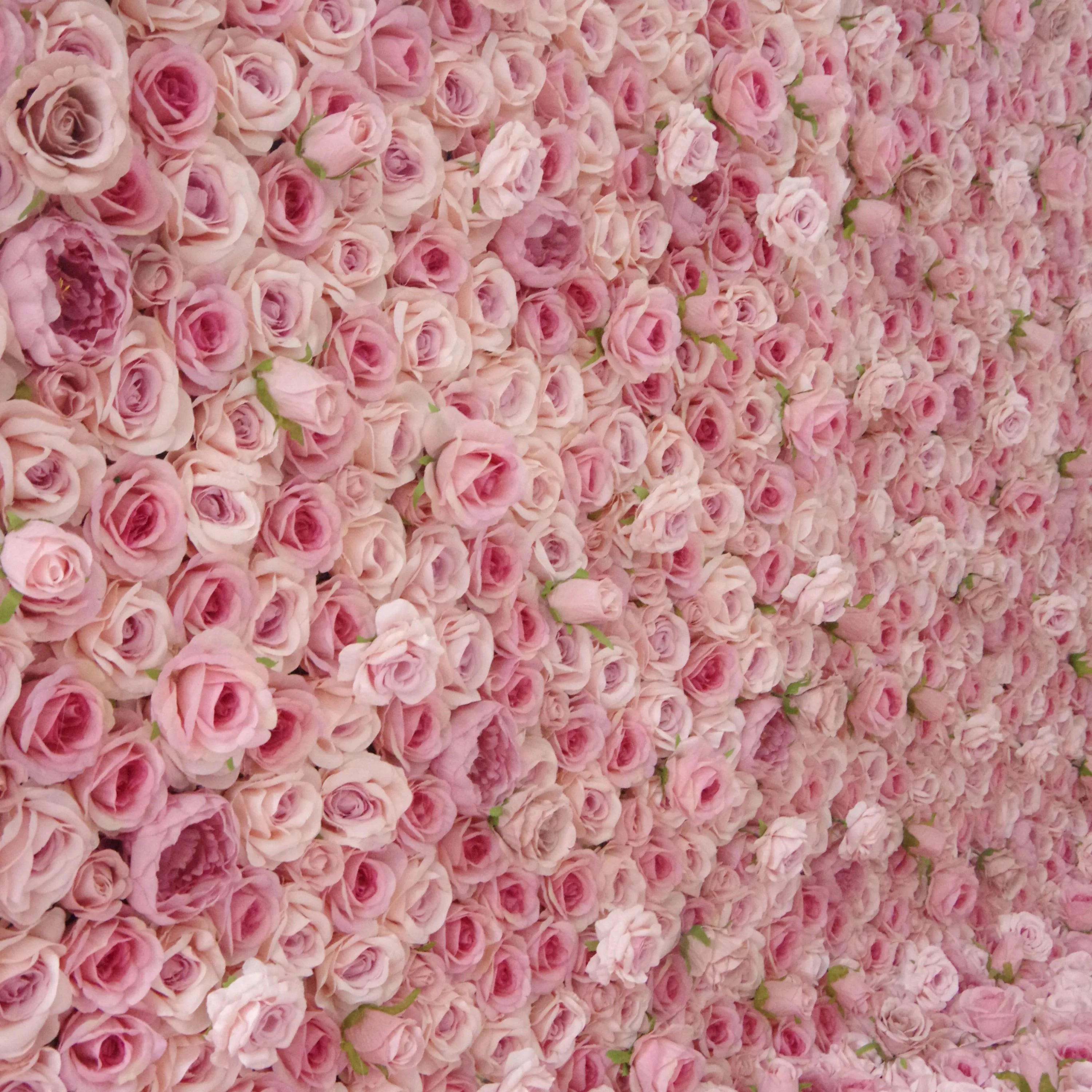 زهور فالار لفة حتى الزهور النسيج الاصطناعي الوردي الزهور مع جوهر رودي الوردي خلفية جدار الزفاف الأزهار ، ديكور حزب الأزهار ، الحدث